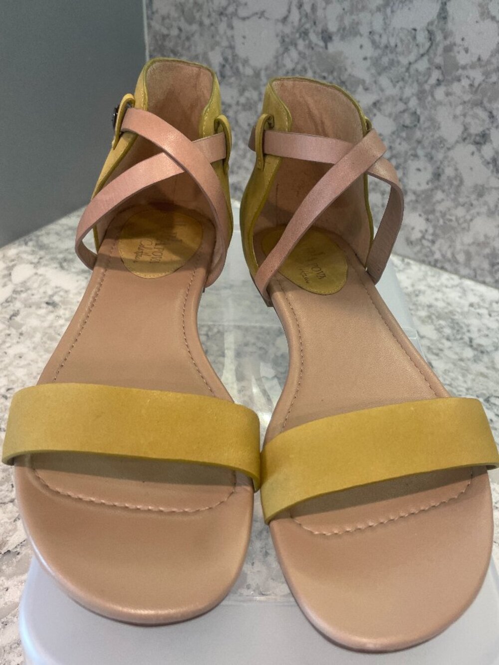 COLE HAAN MARIA SHARAPOVA AIR CATALINA SANDALS YELLOW LEATHER 7 PREOWNED NO BOX